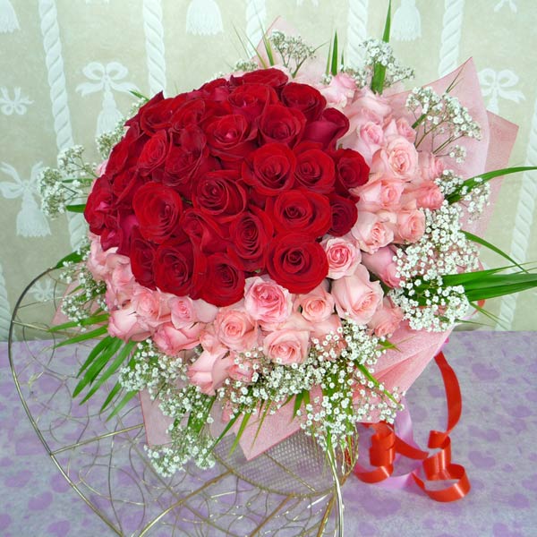 99 Roses ( 50 Red 49 Peach ) Handbouquet