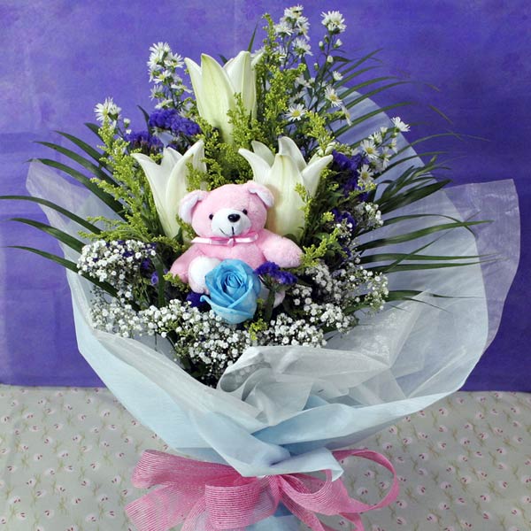 3 White Lily &amp; 1 Blue Rose With Bear at center