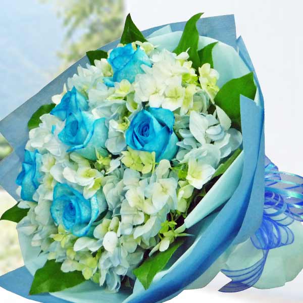 Blue Hydrangea &amp; 6 Blue Roses HandBouquet