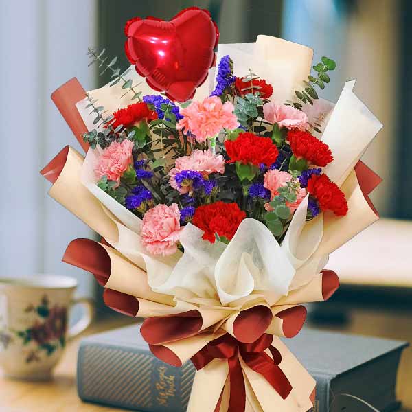 6 Pink &amp; 6 Red Carnations Hand Bouquet.