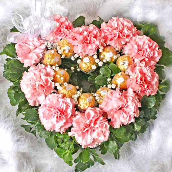 10 Pink Carnations &amp; 10 Ferrero Rocher Heart-Shape Table Arrange