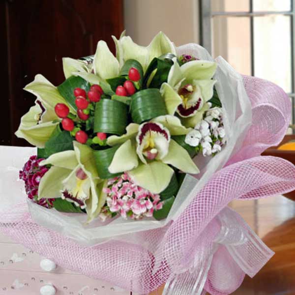 6 Cymbidium Orchid Handbouquet