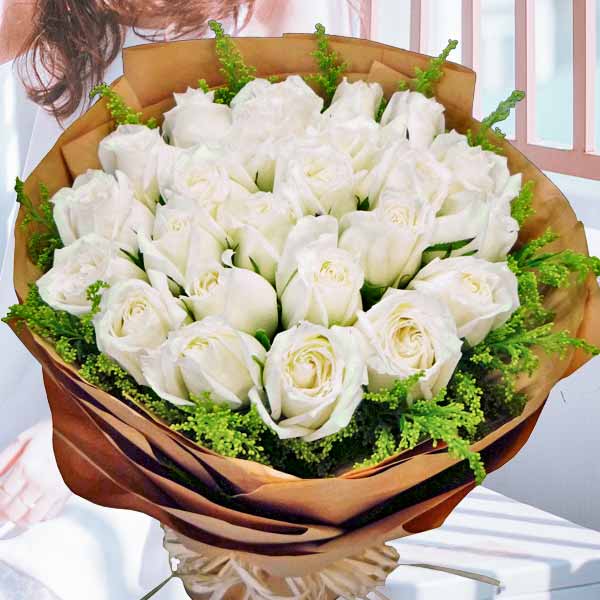 20 White Roses In Brown Wrapping Paper Hand Bouquet