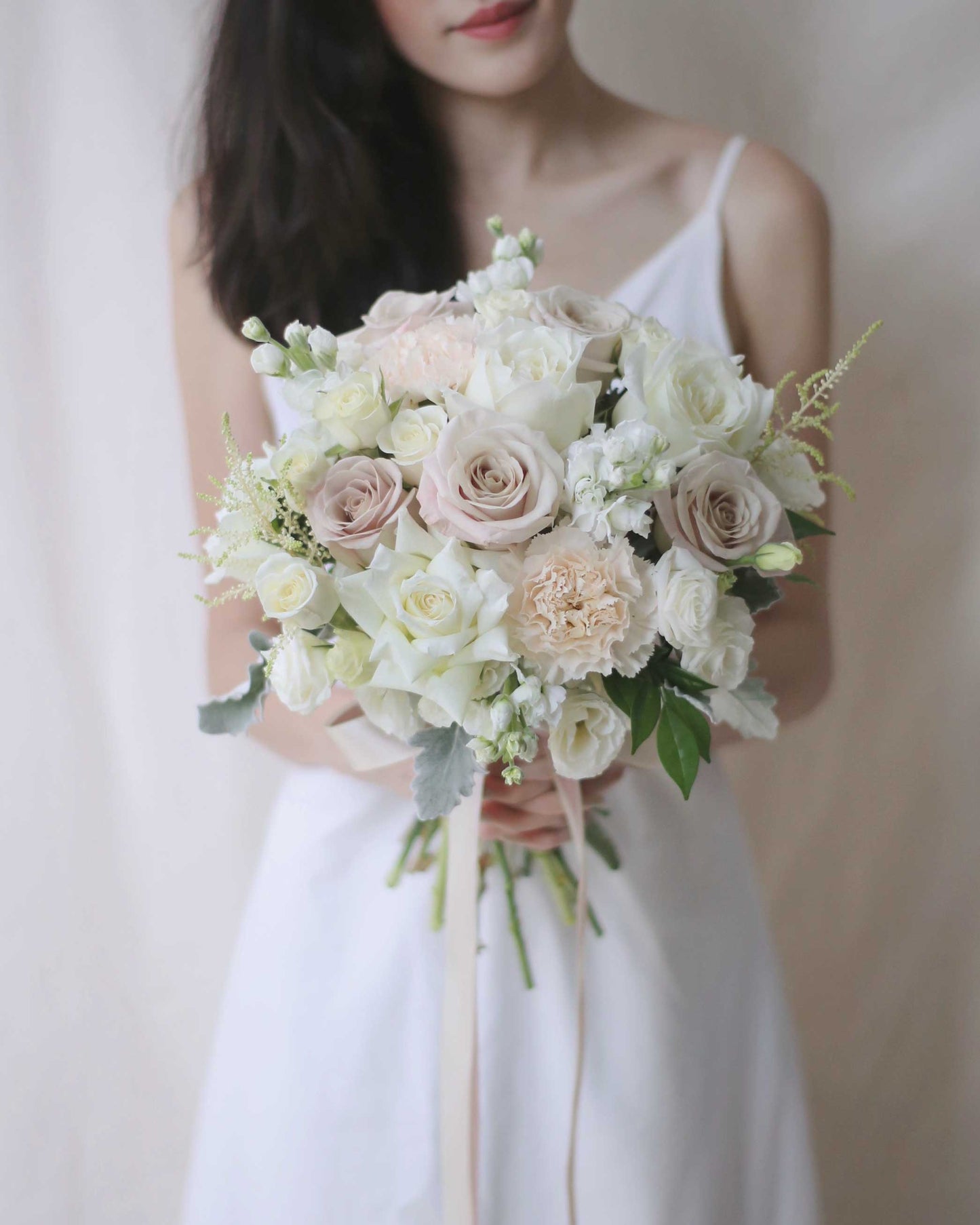 Luna Istana Round Bridal Bouquet